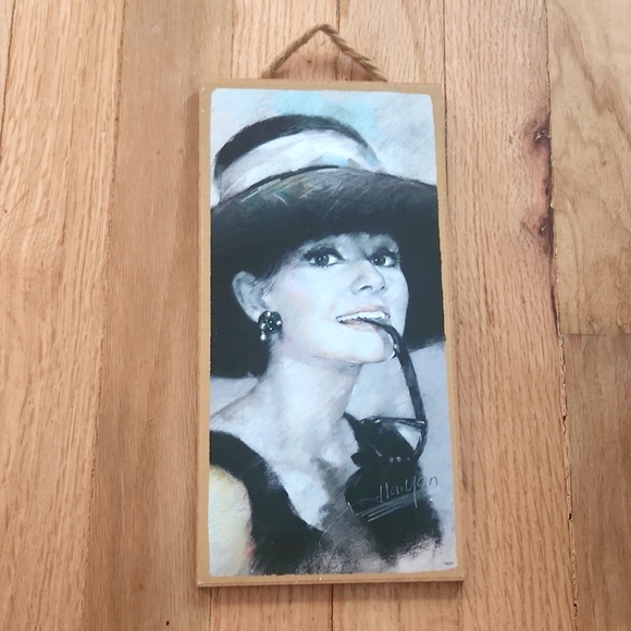 unknown Other - Audrey Hepburn Hanging